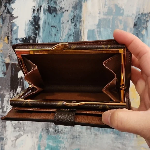 • Authentic Louis vuitton Monogram  Porte Monanaie Billets Bifold - Picture 5 of 14